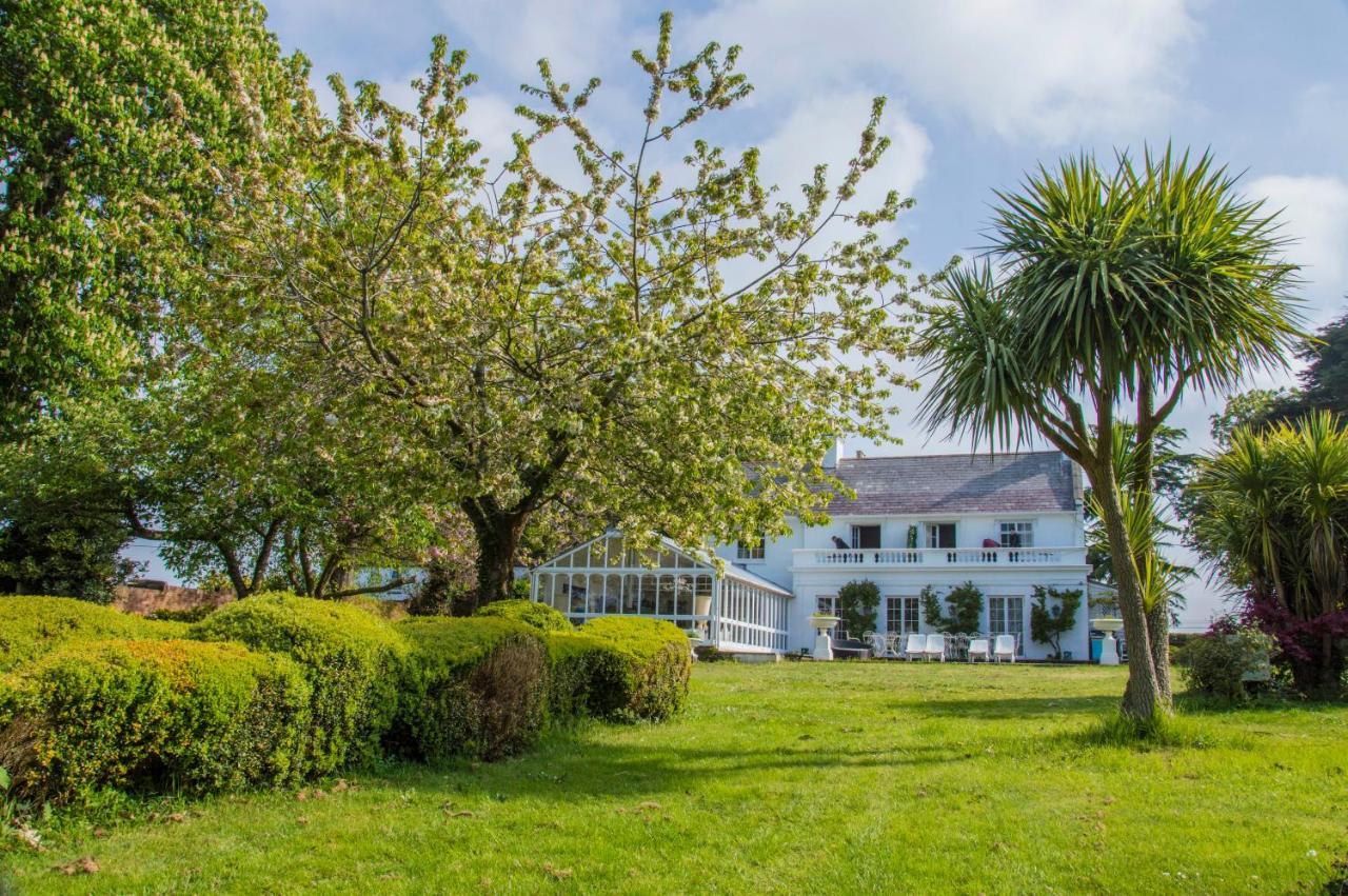 Cedar House Boutique Burton (Dorset)